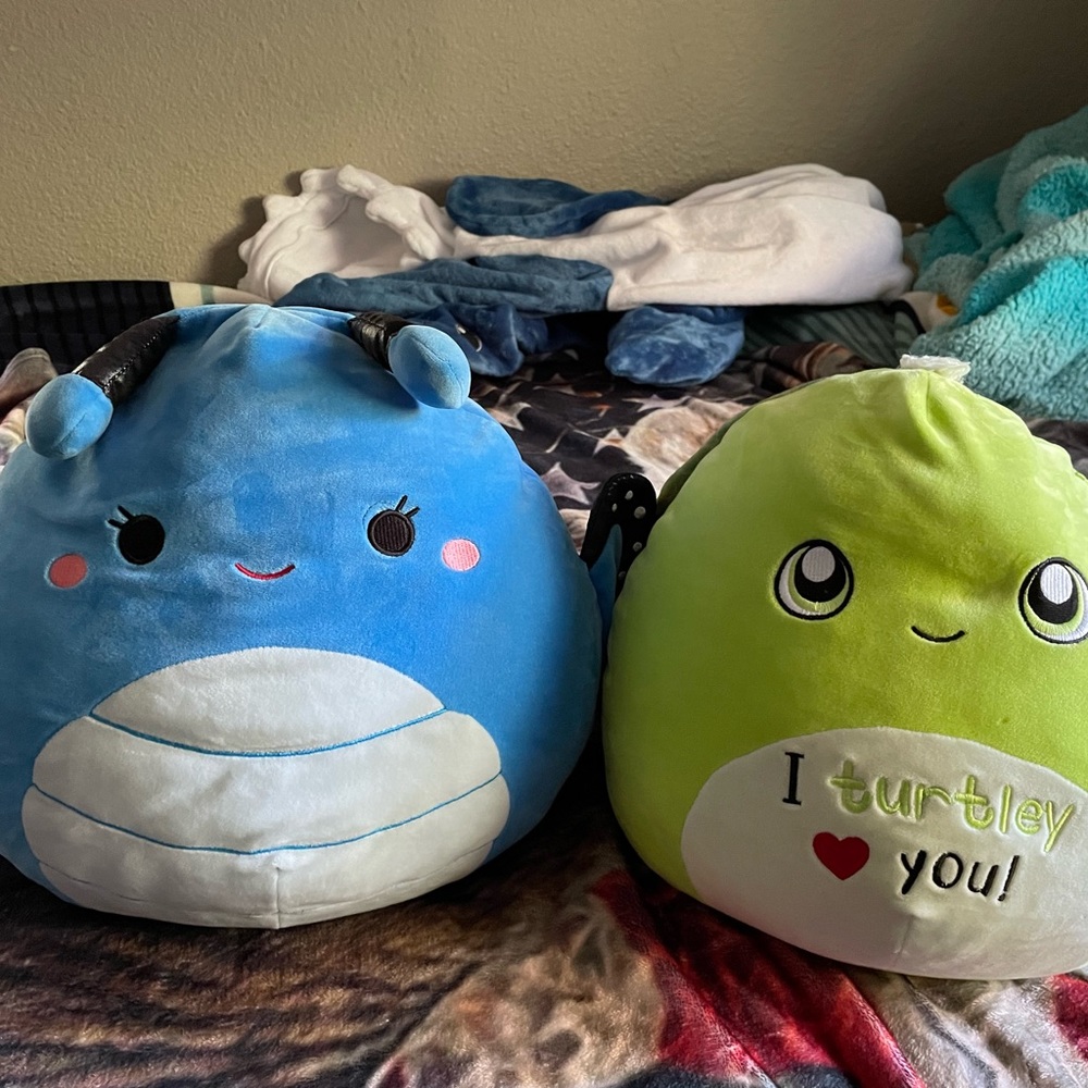 Giant squishmallows